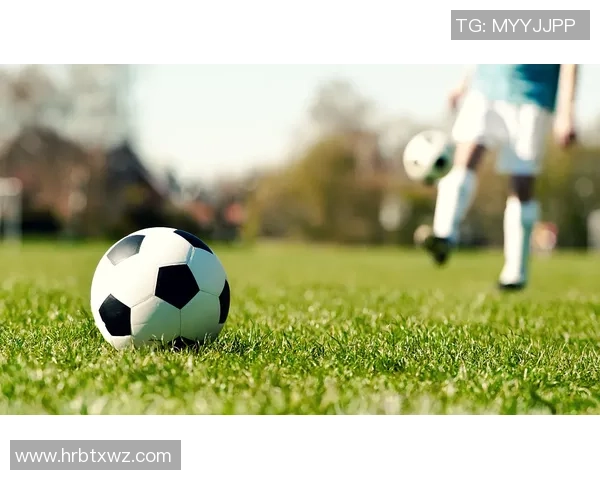 李佳硕足球之路：从青涩少年到职业球员的成长历程与心路历程