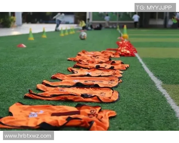 小手画足球的创意之旅让孩子们在艺术与运动中找到快乐与自信