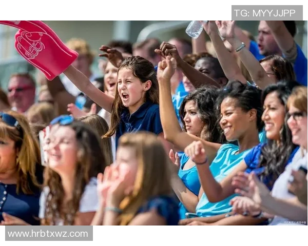 只关心足球的热爱与执着探讨球迷心中的那份纯粹情感 只关心足球的热爱与执着探讨球迷心中的那份纯粹情感